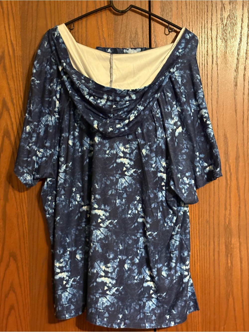 Livi Blue Tie-Dye V-Neck Short Sleeve Tee - Picture 4 of 4